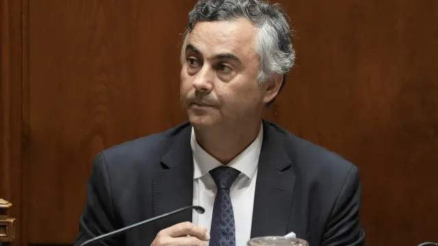 Apenas "nÃºmero residual" de reapreciaÃ§Ãµes continua por enviar Ã s escolas