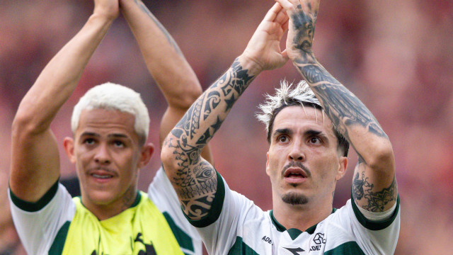 Josué no 'trono' do Brasileirão aos 35 anos. Já apanhou Franclim Carvalho