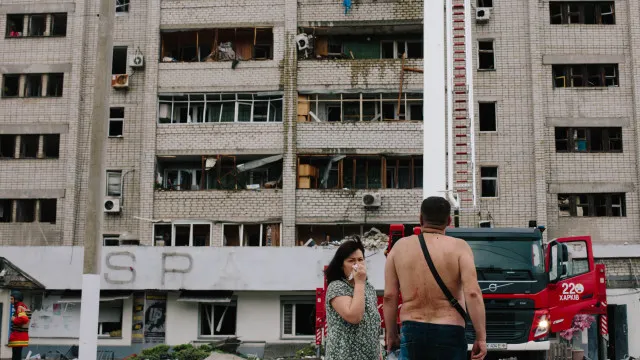 
                    Cinco mortos em ataque aéreo russo na região de Kharkiv
                