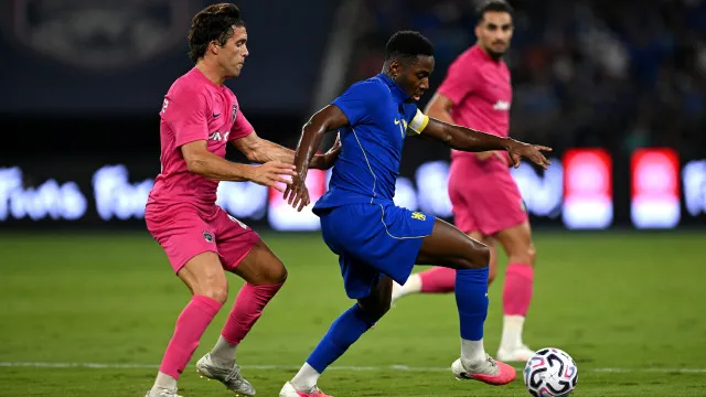 
                    Chelsea surpreendido na Malásia com Dário Essugo a capitão
                