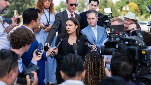Ocasio-Cortez admite candidatar-se Ã  presidÃªncia dos EUA em 2028
