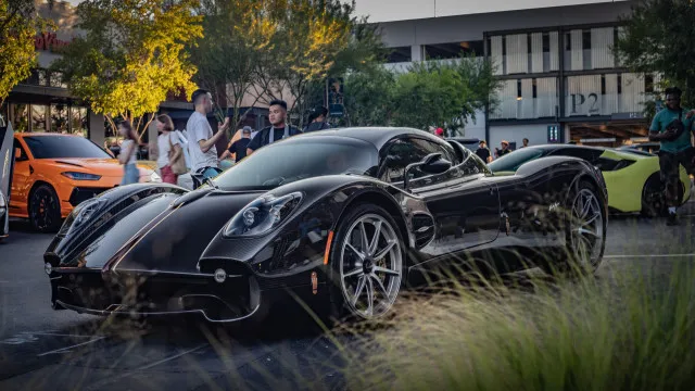 
                    Sabe quanto custam parafusos de um Pagani? Há carros de luxo mais baratos
                