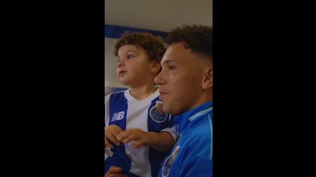 FC Porto. PepÃª entrou em campo frente ao Alverca com companhia especial
