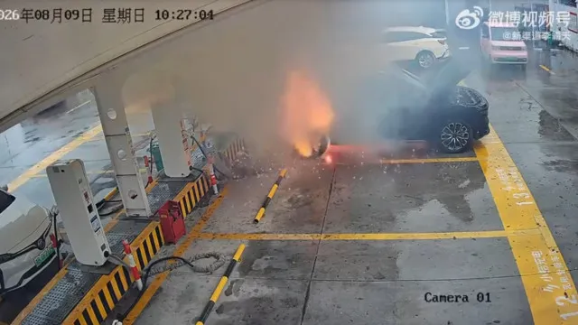 
                    SUV elétrico chinês incendiou e marca deixa um alerta importante
                