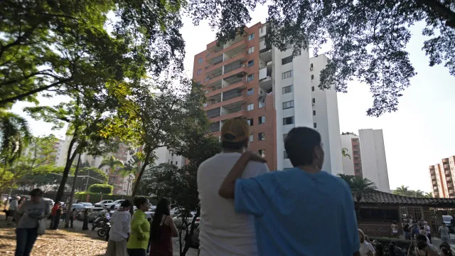 Venezuela avalia danos apÃ³s forte sismo na ColÃ'mbia. Sem vÃtimas