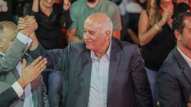 
                    Homenagem a atletas mortos por Israel no regresso do futebol à Palestina
                