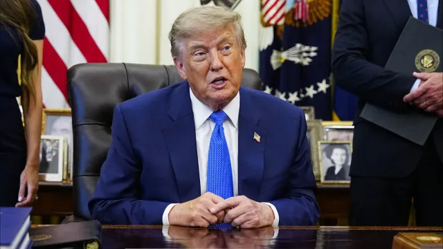 IrÃ£o: Trump prolonga isenÃ§Ã£o a transporte de bens por navios estrangeiros