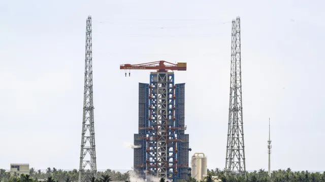 
                    China falha lançamento de foguetão. É a 1ª. vez em seis anos
                