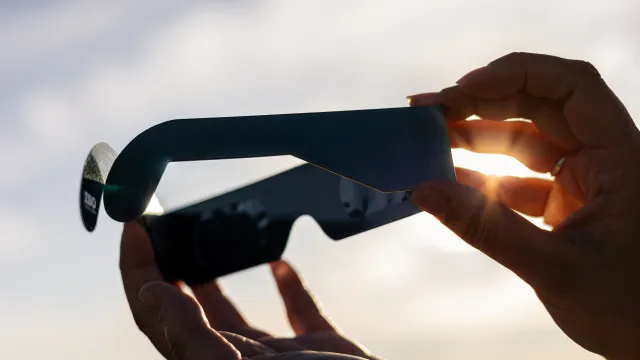 Eclipse solar Ã© jÃ¡ amanhÃ£. Os conselhos da ProteÃ§Ã£o Civil a ter em conta