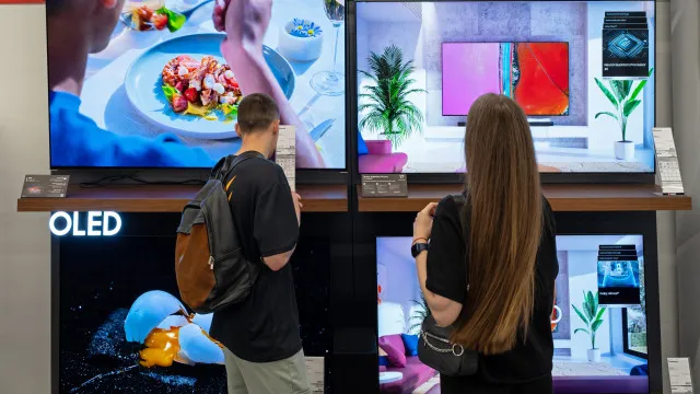
                    Não são só mais caras. Eis as 5 grandes vantagens das televisões OLED
                