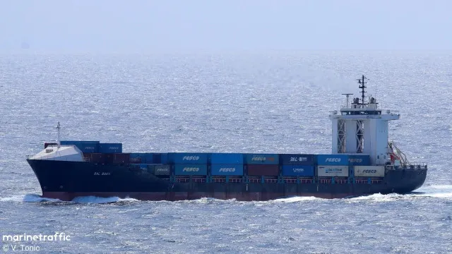 
                    EUA confirmam ataque a navio que se aproximava da costa iraniana
                