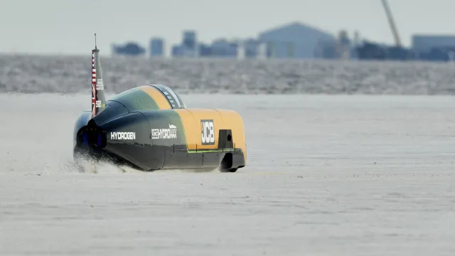 Este carro a hidrogÃ©nio bateu recordes ao andar a mais de 600 km/h