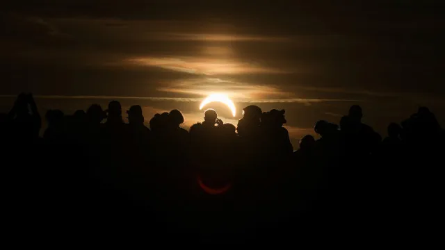 
                    As melhores fotografias do eclipse solar. São de deixar o queixo caído
                