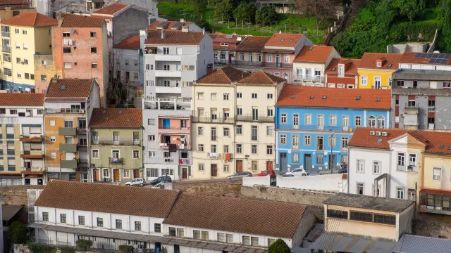 
                    Governo quer agilizar despejos para obras 