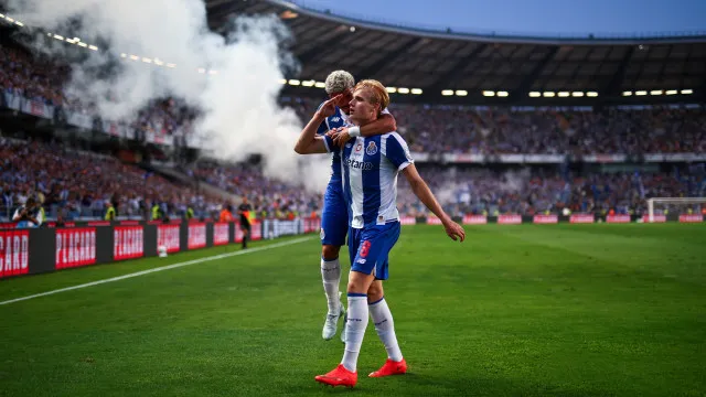 
                    FC Porto arrasa no Golden Boy e já vai em cinco candidatos
                