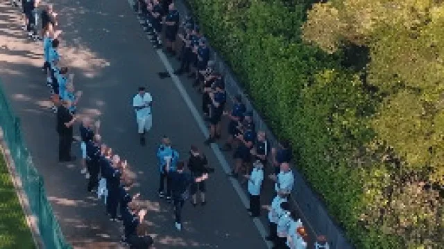 
                    Pedro Porro perplexo com receção monumental no Tottenham
                