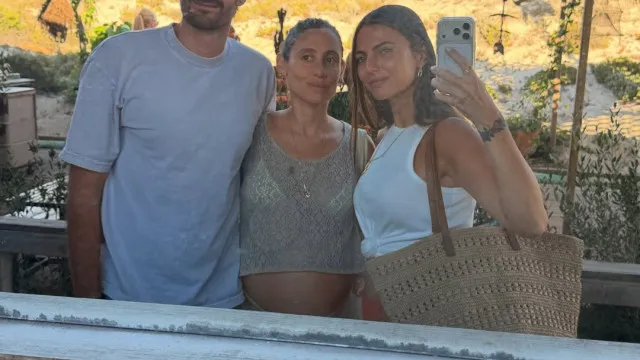 
                    As fotos das férias na comporta de Max Verstappen e Kelly Piquet 
                