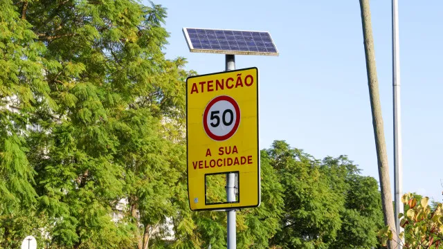 
                    Excesso de velocidade já pode ser crime e dar prisão. Advogado explica
                