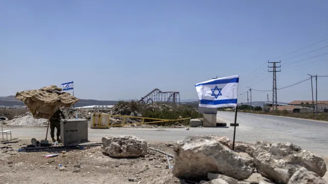 Israel reabre colonato desmantelado na CisjordÃ¢nia hÃ¡ duas dÃ©cadas
