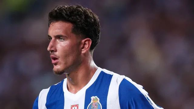 
                    Deniz Gul tem um último 'bilhete' para evitar destino fatal no FC Porto
                