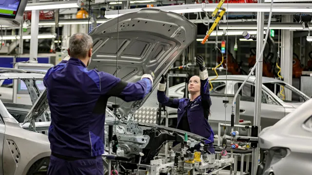 
                    Indústria automóvel alemã em crise. Não perdia tantos empregos há 21 anos
                