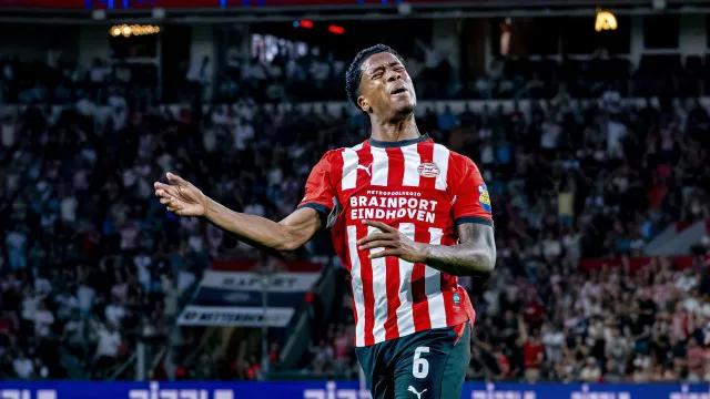 Lista sem fim. Ryan Flamingo Ã© o novo central apontado ao Benfica