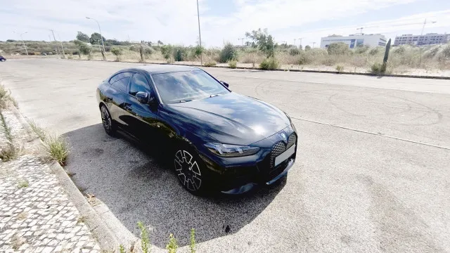 
                    Fomos conduzir a primeira berlina elétrica da BMW
                