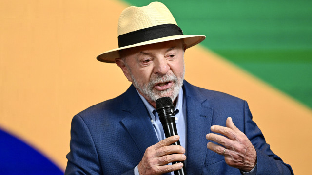 Lula adota reciprocidade e diz que EUA taxam país 'com base em mentiras'