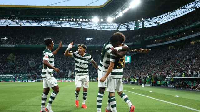 
                    EM DIRETO: Sporting e Vitória SC dão pontapé de saída na segunda jornada
                