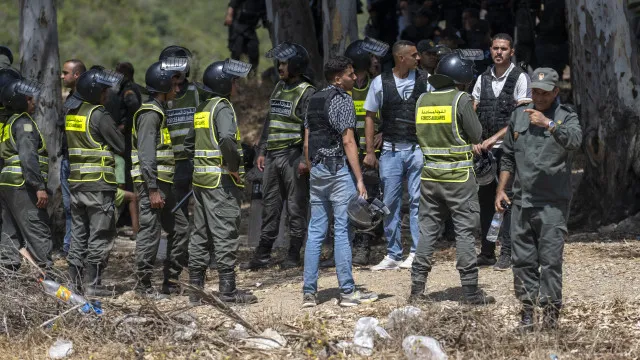 
                    Guardia Civil confirmou 15 violações de residentes em Ceuta? É falso
                
