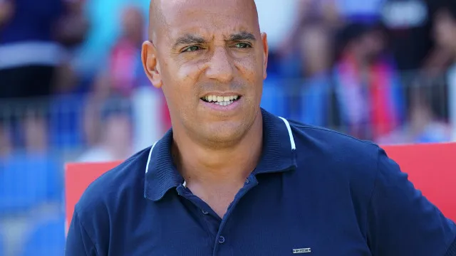 
                    Pepa elogia plantel do Estrela da Amadora e compara-o a 