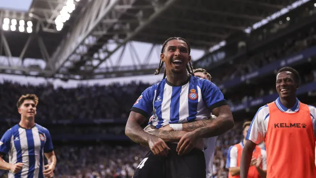 
                    Levante, de Luís Castro, perde com Espanyol na estreia na La Liga
                