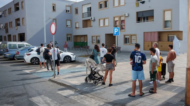 
                    Três mortos, incluindo grávida e menor, após tiroteio na Isla Cristina
                