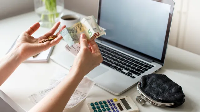
                    A pensar mudar de emprego? Simule aqui quanto tem a receber 
                