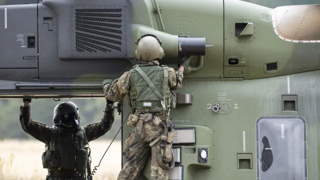 
                    Exército alemão atinge quase 190 mil efetivos (n.º mais alto em 13 anos)
                