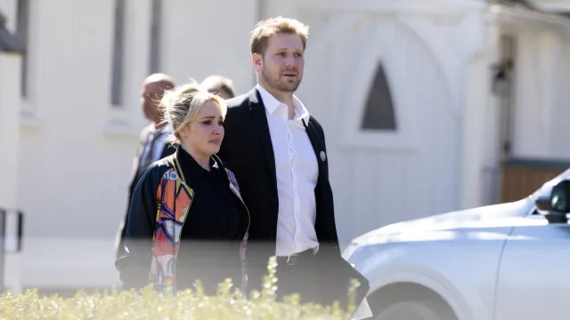 
                    Hayden Panettiere teve relação tóxica com violência doméstica: A história
                