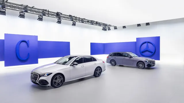 
                    Mercedes Classe C com cara lavada e novas motorizações. Tudo o que muda
                