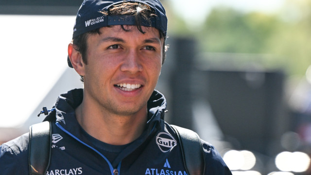 Williams renova com Alex Albon para temporada 2027 da Fórmula 1