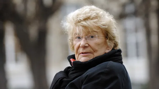 
                    Morre aos 97 anos ministra que garantiu abortos subsidiados em França
                