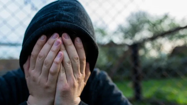 
                    Jovens que matam pais em Portugal são casos raros, mas acontecem. Recorde
                