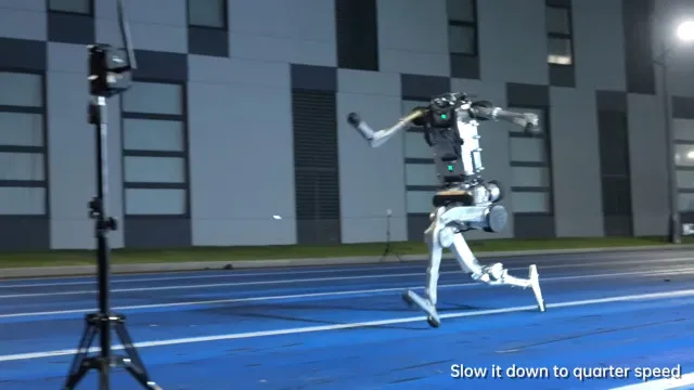 
                    Salta 2m de altura e é mais rápido do que Bolt. Conheça este novo robô
                