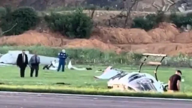 
                    Aeronave colide com helicóptero da polícia na Pensilvânia. Há um morto
                