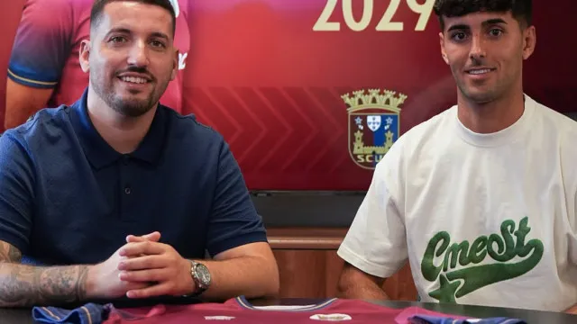 
                    Oficial: Torreense renova com o médio espanhol Alejandro Alfaro
                