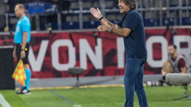 
                    Pafos, de Ricardo Sá Pinto, empata com Dinamo City no arranque do playoff
                