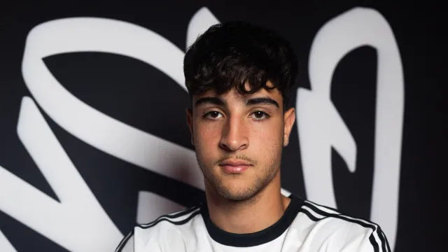 
                    Oficial: Extremo Aymen Zouin reforça Casa Pia por empréstimo do Parma
                