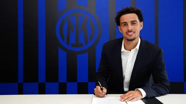 
                    Curtis Jones anunciado como reforço do Inter Milão até 2031
                