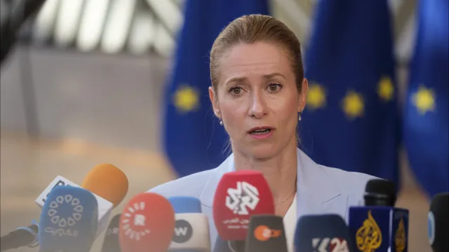 
                    Ataque russo a comboio ucraniano 