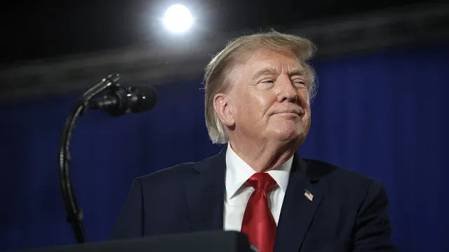 
                    Trump diz que crescimento do PIB resolverá dívida 