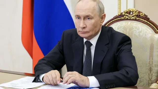 
                    Nepal: Putin apresenta condolências pelas vítimas da inundação
                