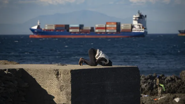 
                    Bruxelas promete decisão rápida sobre ajuda a Espanha para Ceuta
                